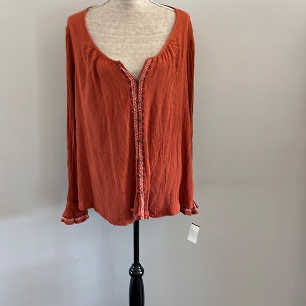 So I’m size XL peasant top.  Loose and flowy.   Embroidered details miss button.
